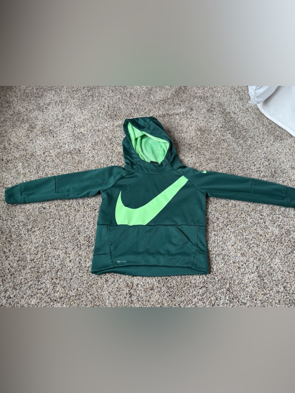 Nike Dri-Fit Boys Green Sweatshirt - Size 4 Youth